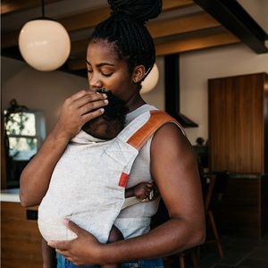 Sandalwood Chambray and Butterscotch Leather Sakura Bloom Scout Baby Carrier